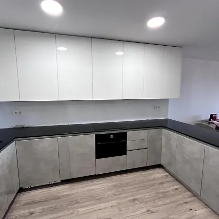 Malibu Apartment *