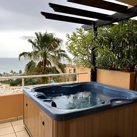 Malibu Apartment *