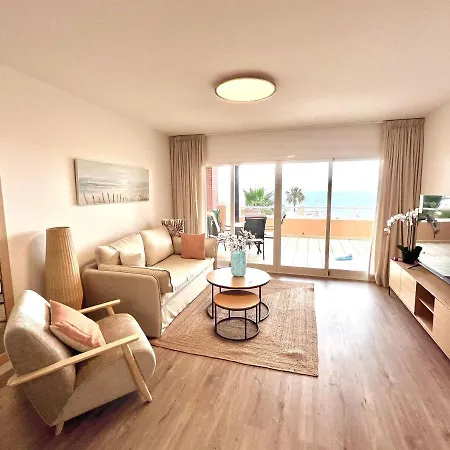 Malibu Apartment *